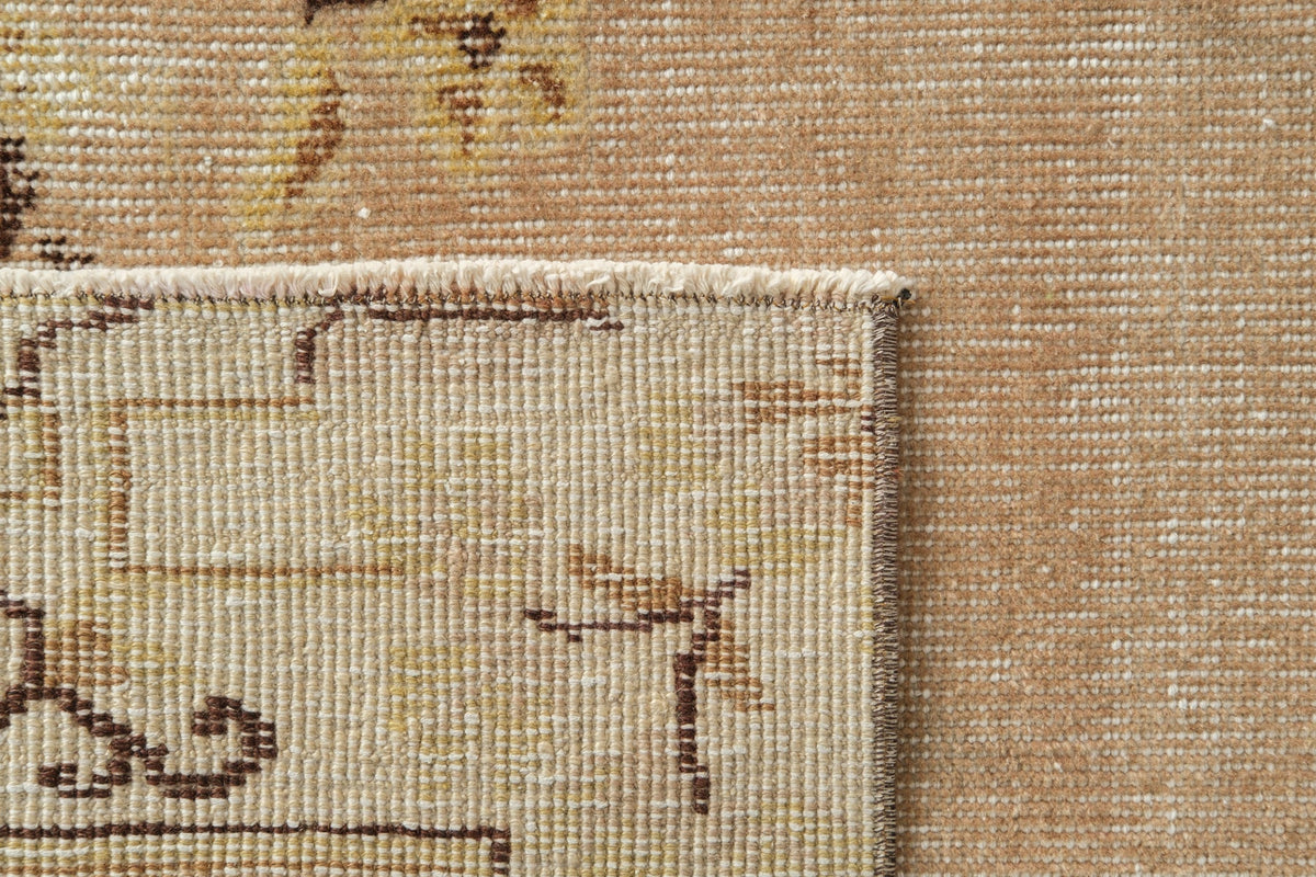 Vintage Distressed Rug Daler