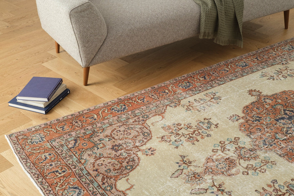 Vintage Distressed Rug Malvern