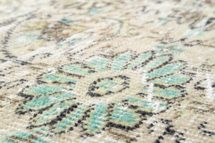 Vintage Distressed Rug Svara