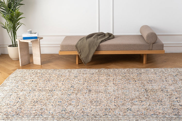 Vintage Distressed Rug Tonara