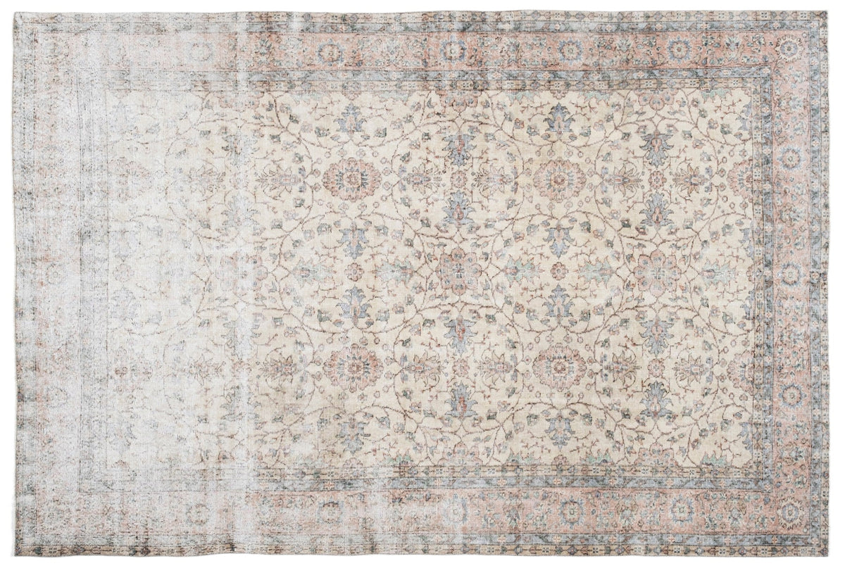 Vintage Distressed Rug Mirlane