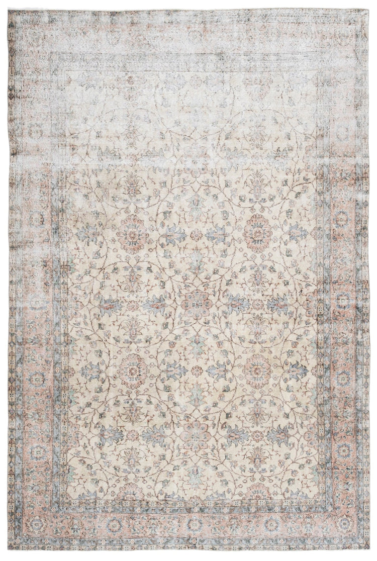 Vintage Distressed Rug Mirlane