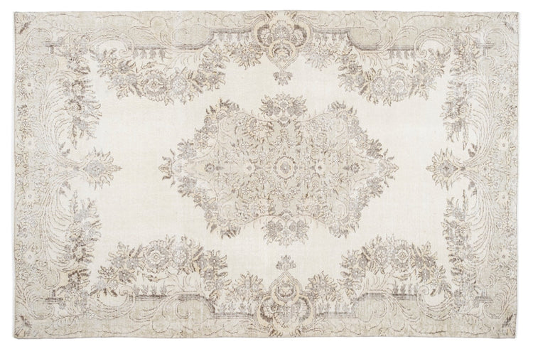 Vintage Distressed Rug Jonvar