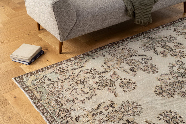 Vintage Distressed Rug Xorlan