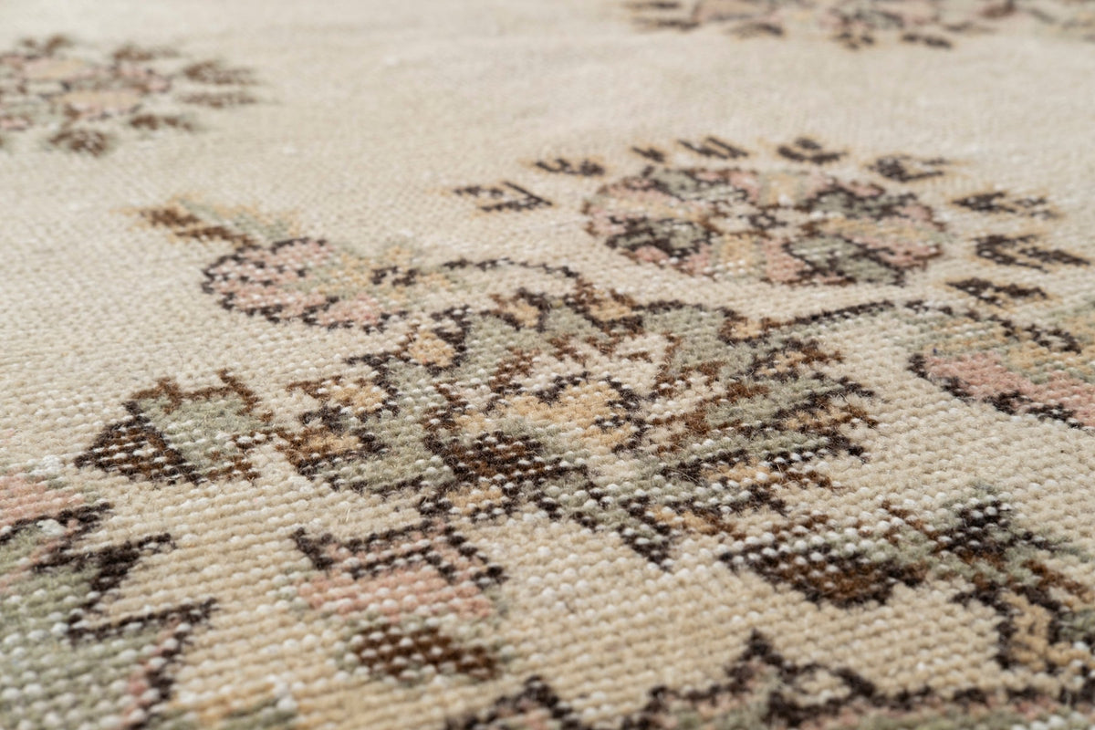 Vintage Distressed Rug Xorlan