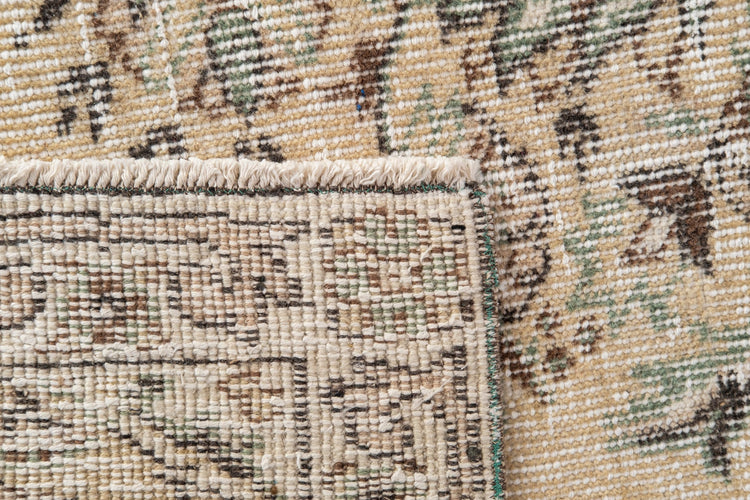 Vintage Distressed Rug Rylia
