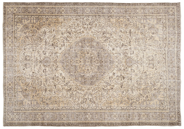 Vintage Distressed Rug Forial