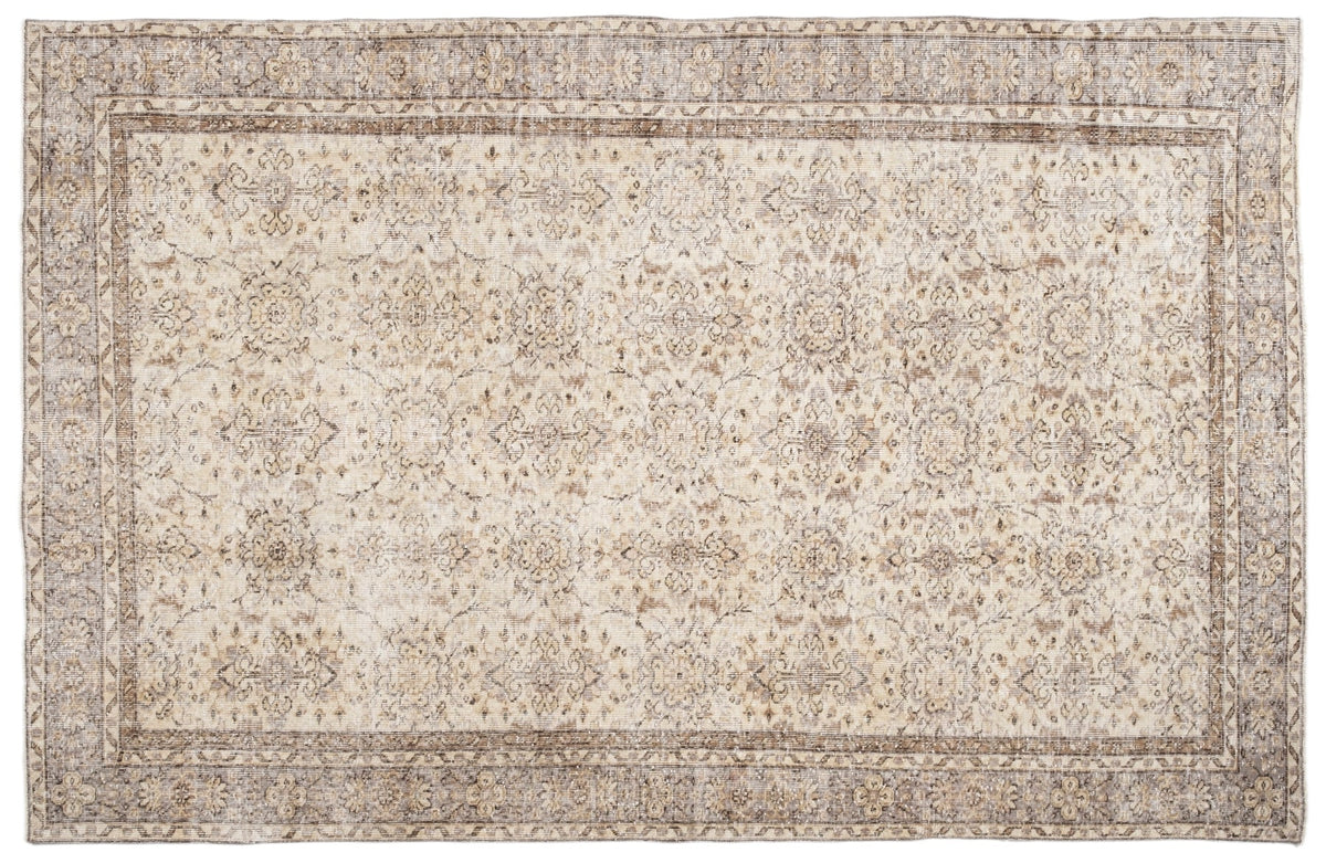 Vintage Distressed Rug Lorbia