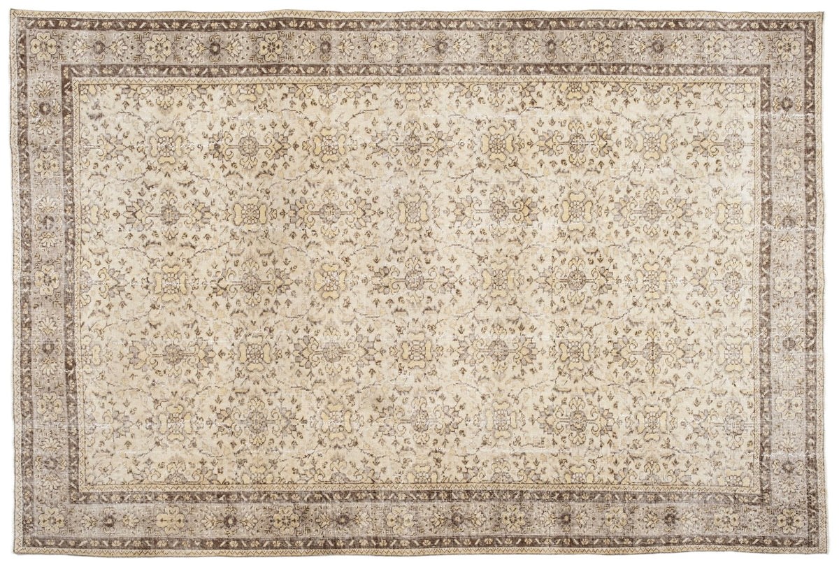 Vintage Distressed Rug Arvenor