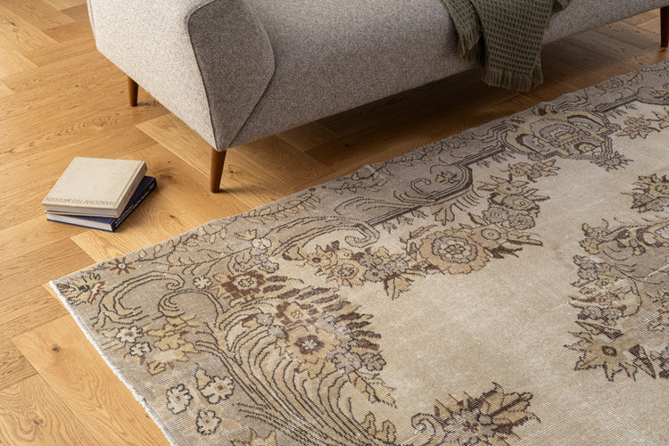 Vintage Distressed Rug Wirris