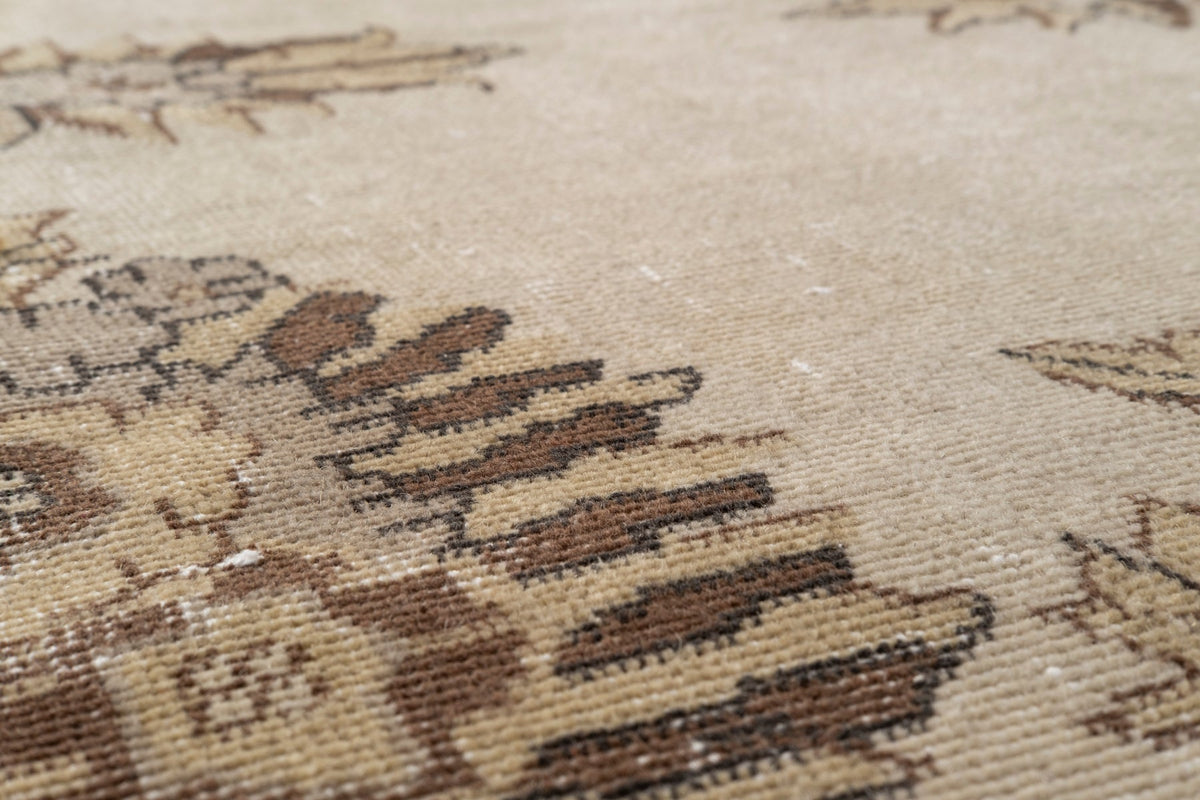 Vintage Distressed Rug Wirris