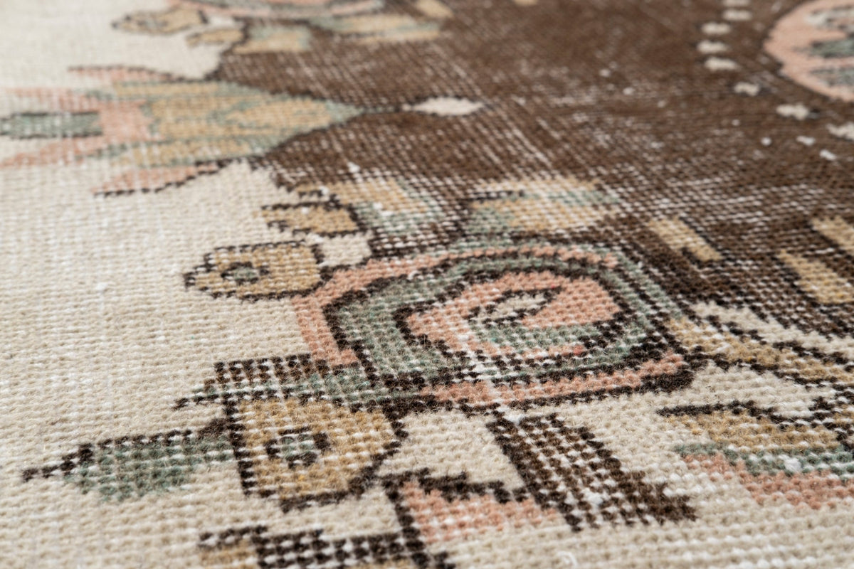 Vintage Distressed Rug Felanir