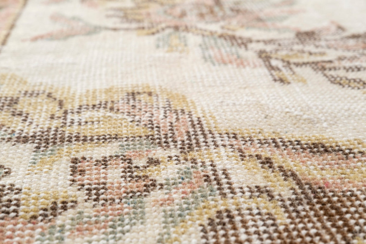 Vintage Distressed Rug Rovylis