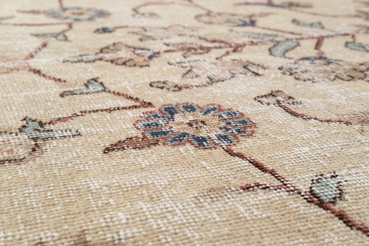Vintage Distressed Rug Serenya