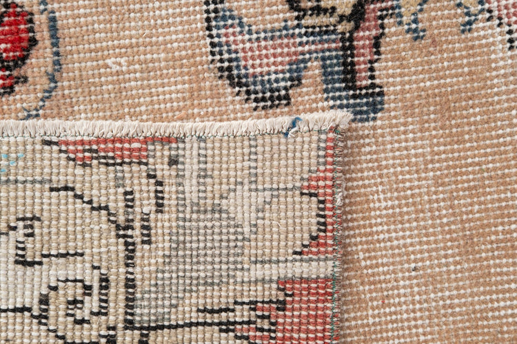 Vintage Distressed Rug Dovris