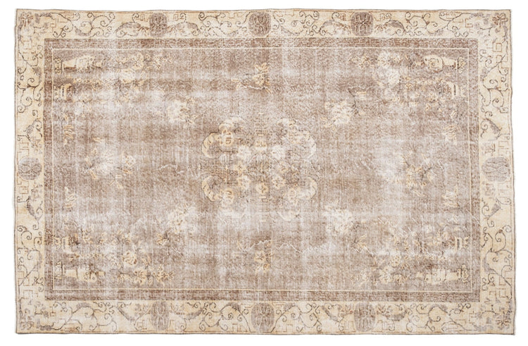 Vintage Distressed Rug Evlial