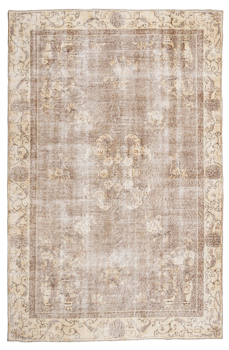 Vintage Distressed Rug Evlial