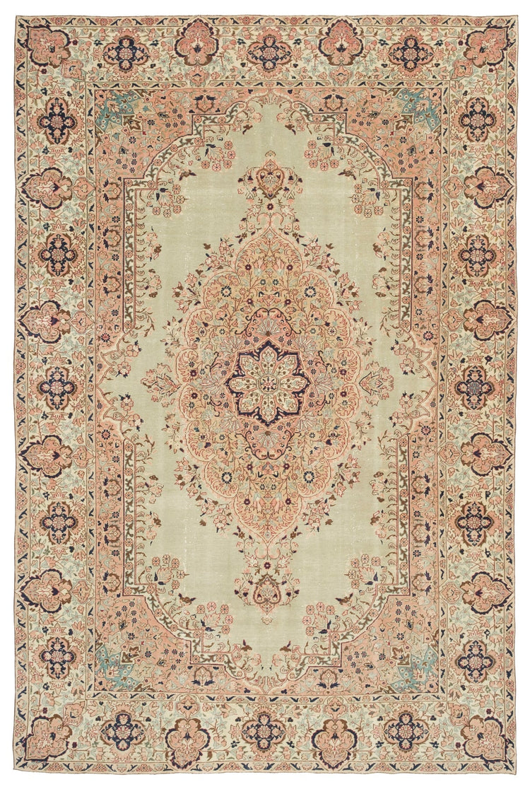 Vintage Distressed Rug Vinnie
