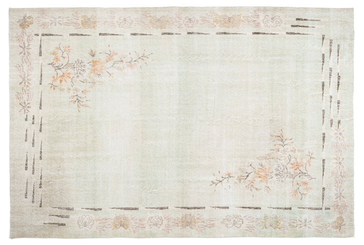 Vintage Distressed Rug Nevara