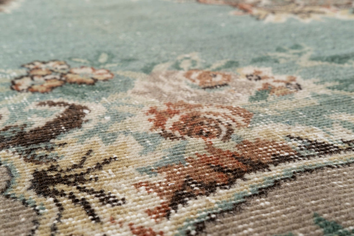 Vintage Distressed Rug Loryven