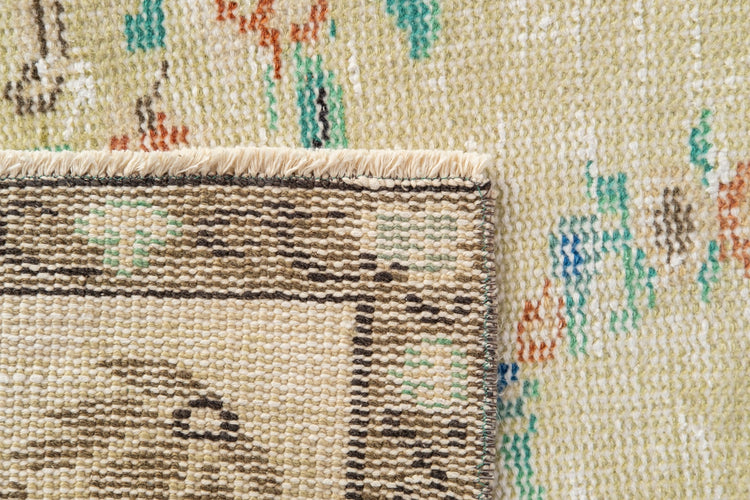 Vintage Distressed Rug Volayne