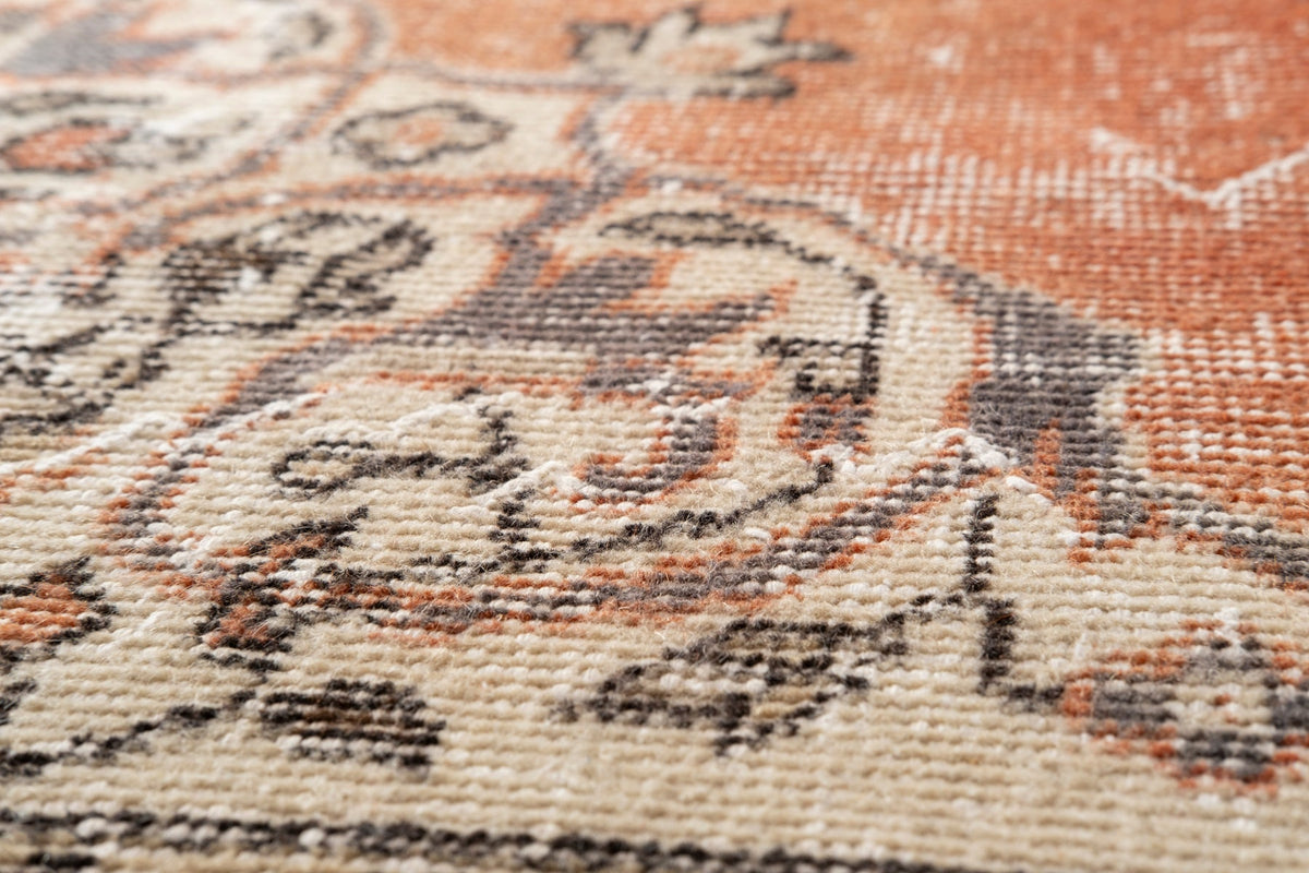 Vintage Persian Rug Genirae