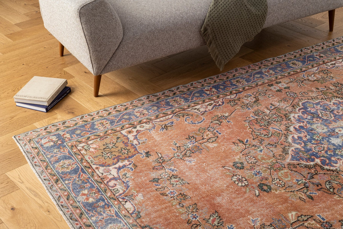 Vintage Persian Rug Davirae