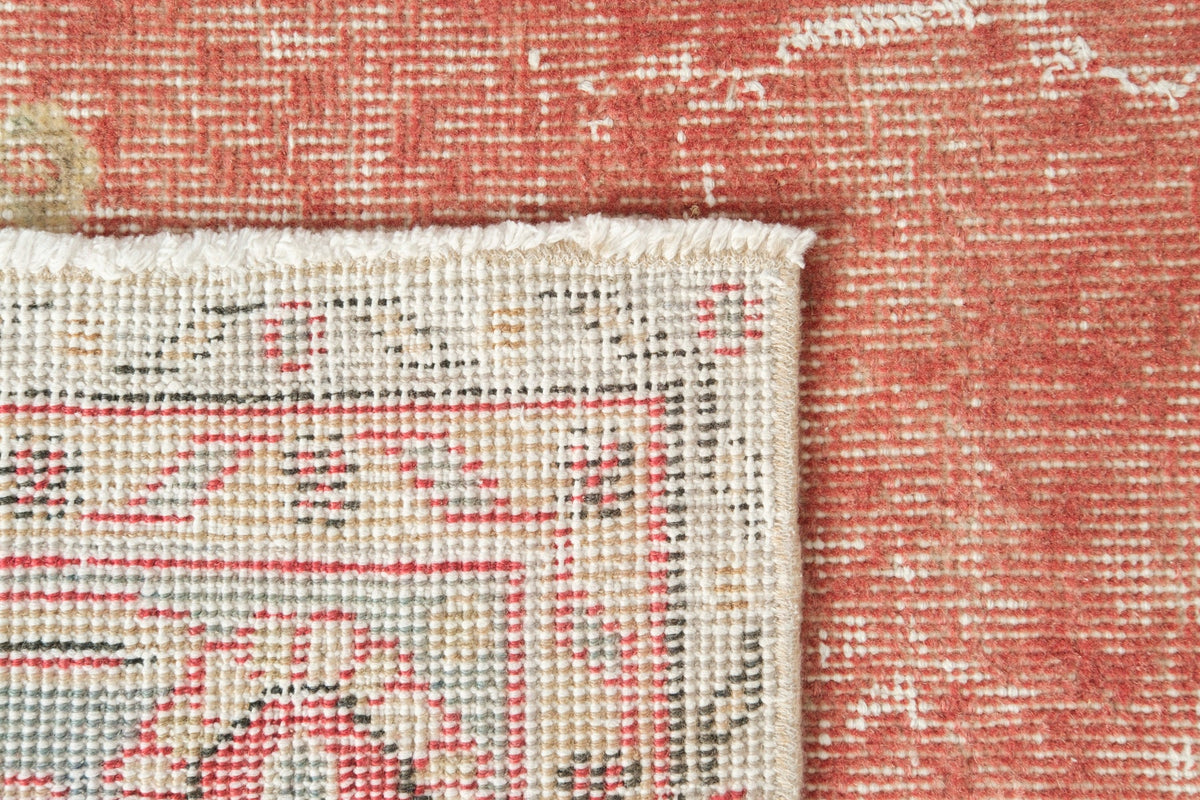 Vintage Distressed Rug Salva