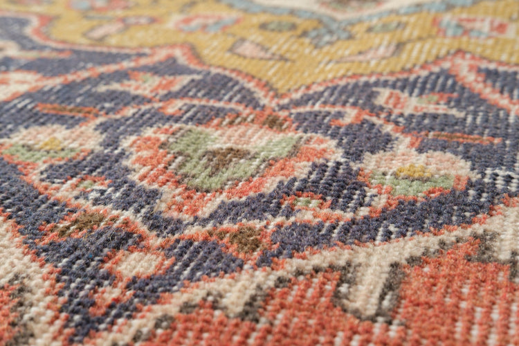 Vintage Distressed Rug Bartosch