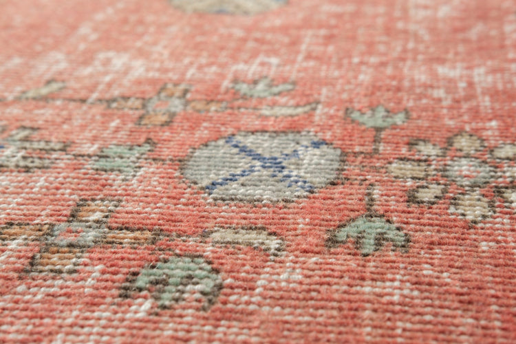 Vintage Distressed Rug Veneta