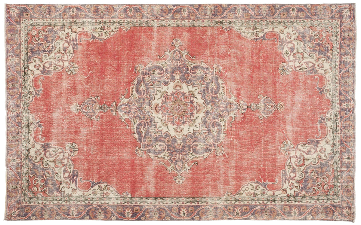Vintage Distressed Rug Reglindis