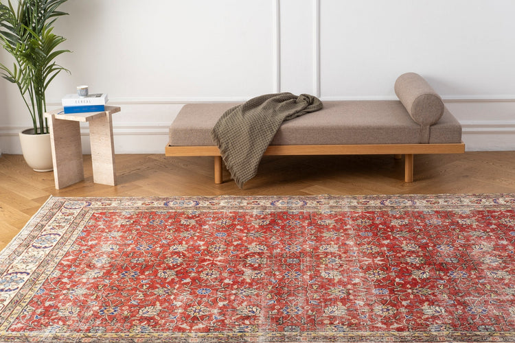 Vintage Distressed Rug Etna