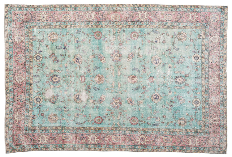 Vintage Distressed Rug Tesara