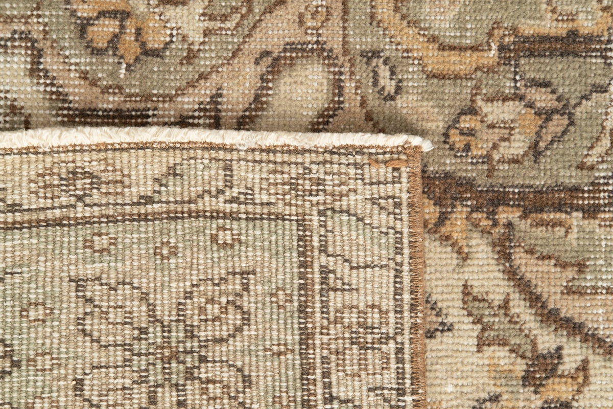 Vintage Distressed Rug Imca