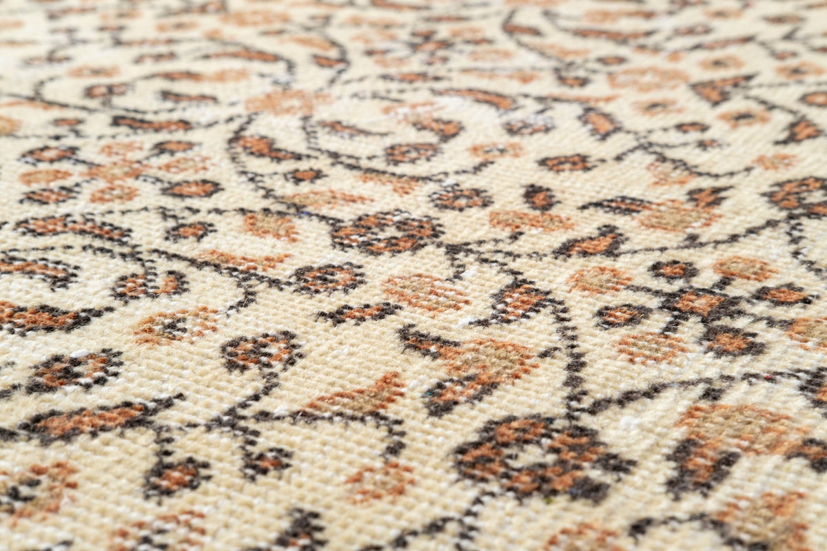 Vintage Distressed Rug Candea