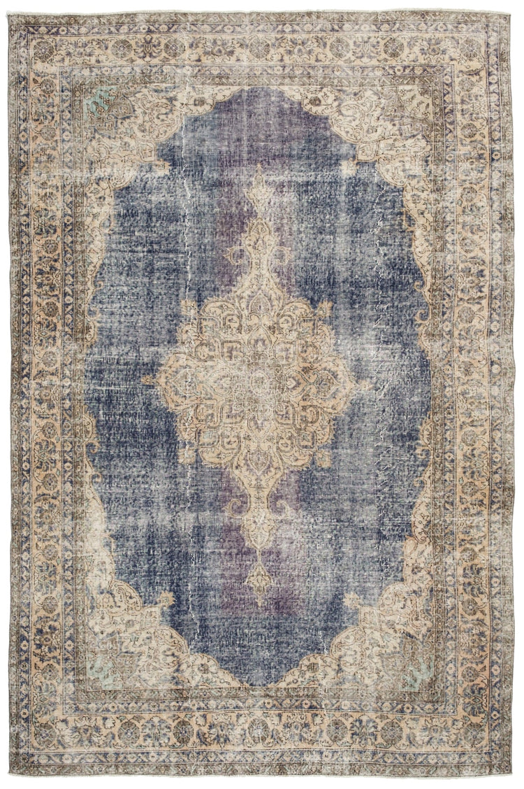 Vintage Distressed Rug Finnbjorn