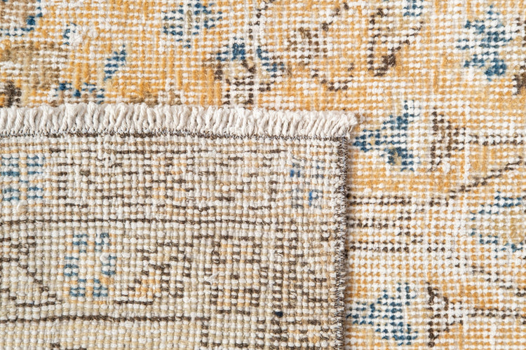 Vintage Distressed Rug Aella