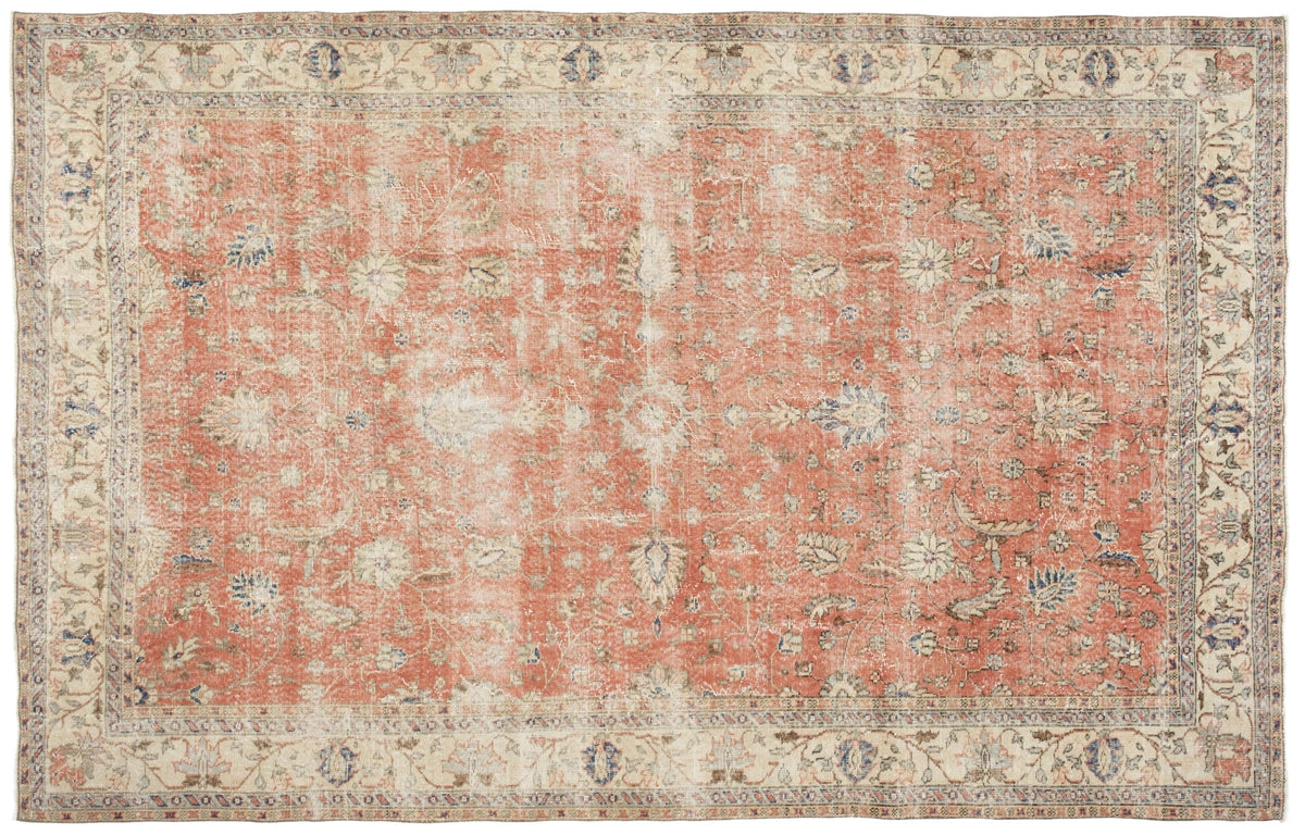 Vintage Distressed Rug Fakhri