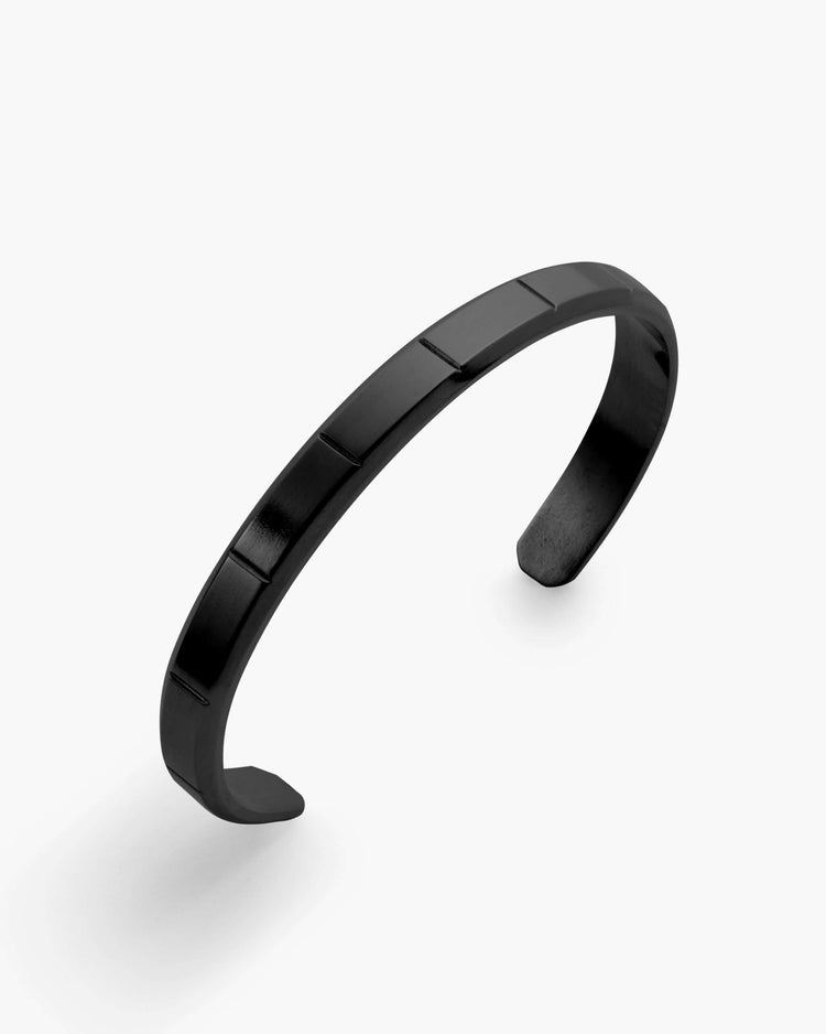 Wilshire Cuff Bracelet Black - JAXXON