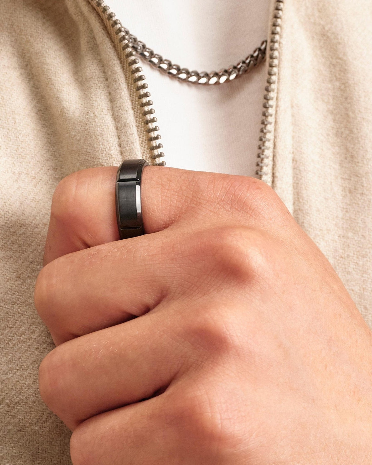 Wilshire Ring Black - JAXXON