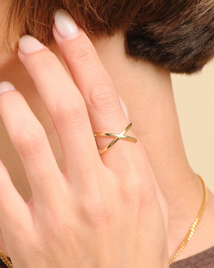 Women's Crossover Ring Gold - JAXXON