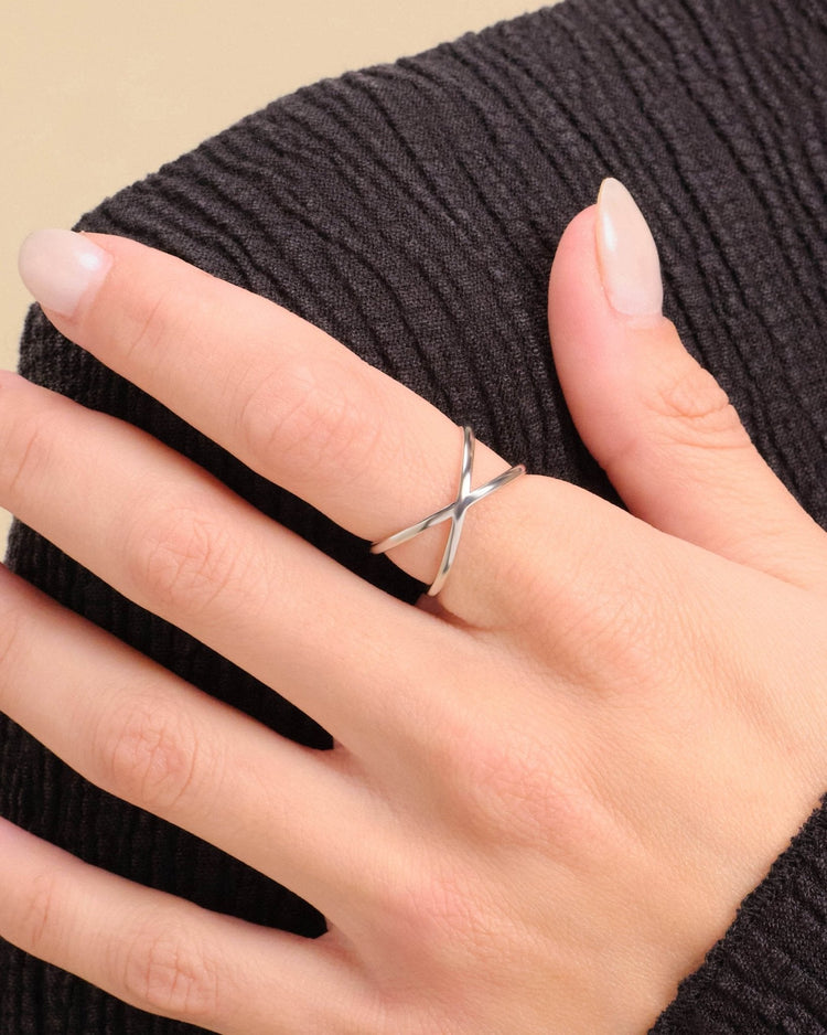 Women's Crossover Ring Silver - JAXXON