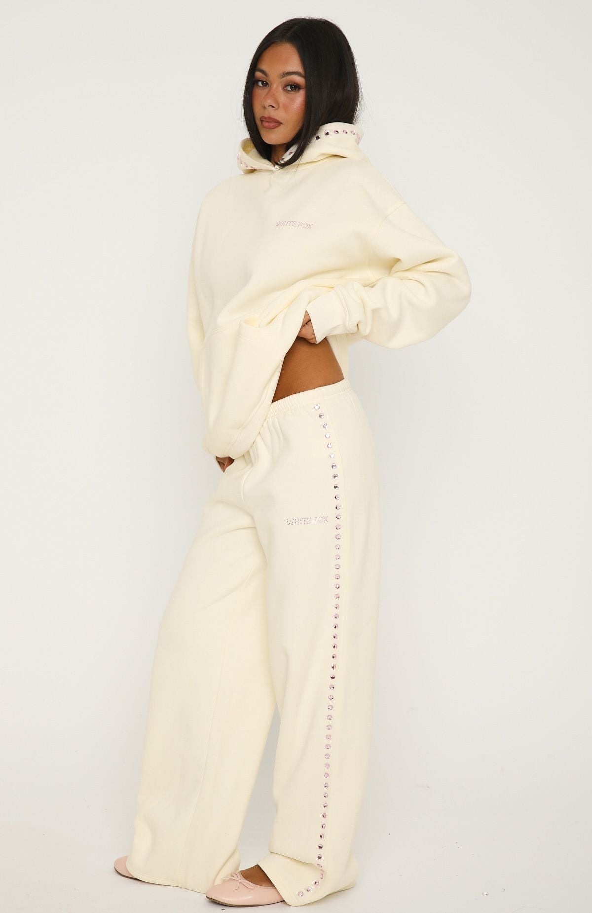 Shining Moment Wide Leg Sweatpants Cream