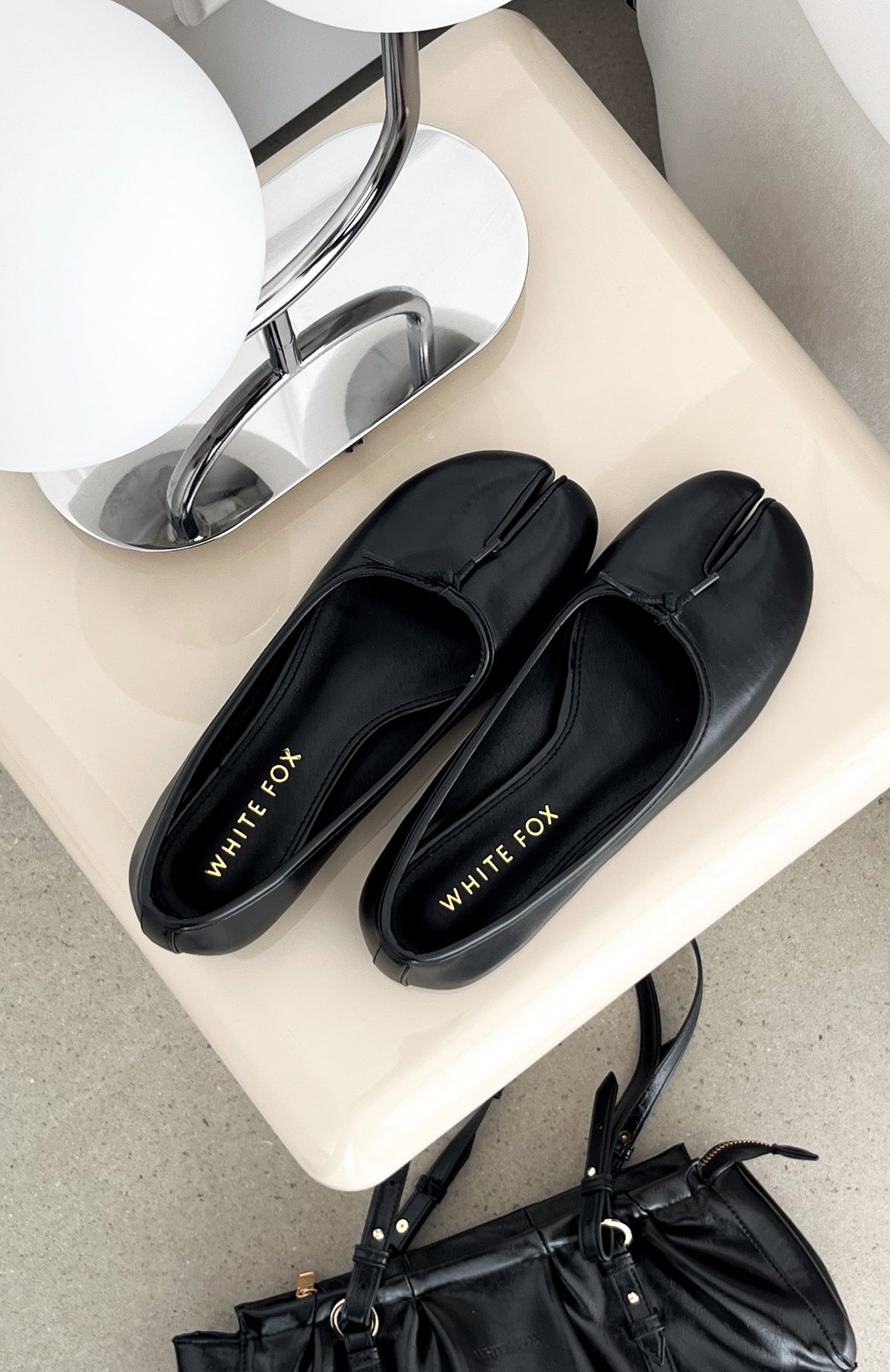 Kellee Tabi Ballet Flats Black PU