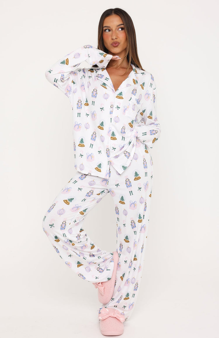 Pillow Talk Printed Long Sleeve Pyjama Set Holiday Nutcracker