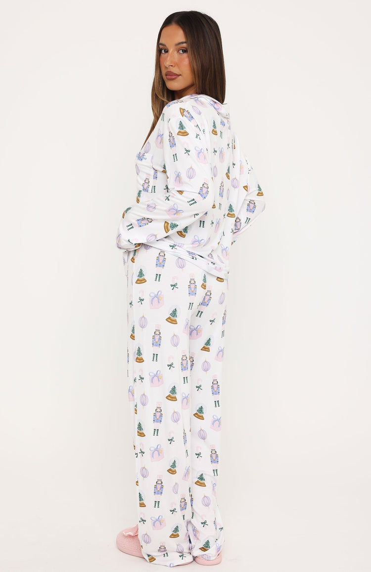 Pillow Talk Printed Long Sleeve Pyjama Set Holiday Nutcracker